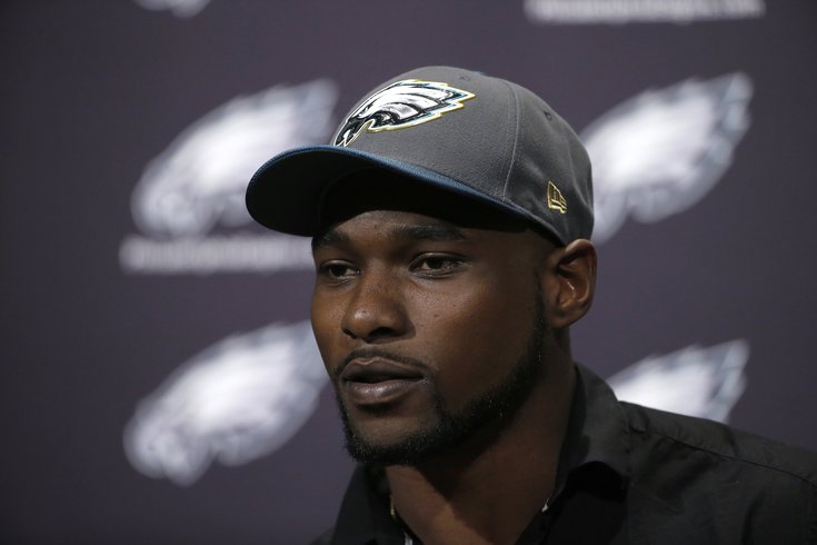 NFL Player Nigel Bradham Charged with Possession Of A Gun At Airport