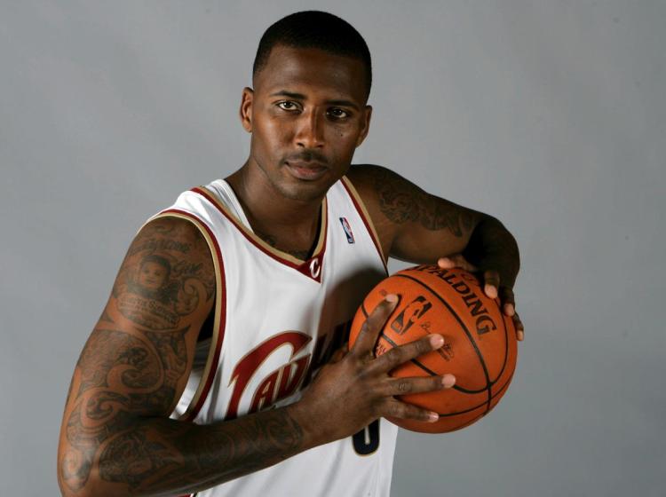 FILE - In this Sept. 29, 2008, file photo, Cleveland Cavaliers' Lorenzen Wright poses at the team's NBA basketball media day in Independence, Ohio. The ex-wife of former NBA player Lorenzen Wright will not fight authorities' attempt to send her from California to Tennessee, where she's charged with killing him nearly eight years ago. The Desert Sun newspaper reports that Sherra Wright briefly appeared in Riverside County Superior Court on Monday, Jan. 8, 2018, agreed to go back to Tennessee to face first-degree murder charges.(AP Photo/Mark Duncan, file)