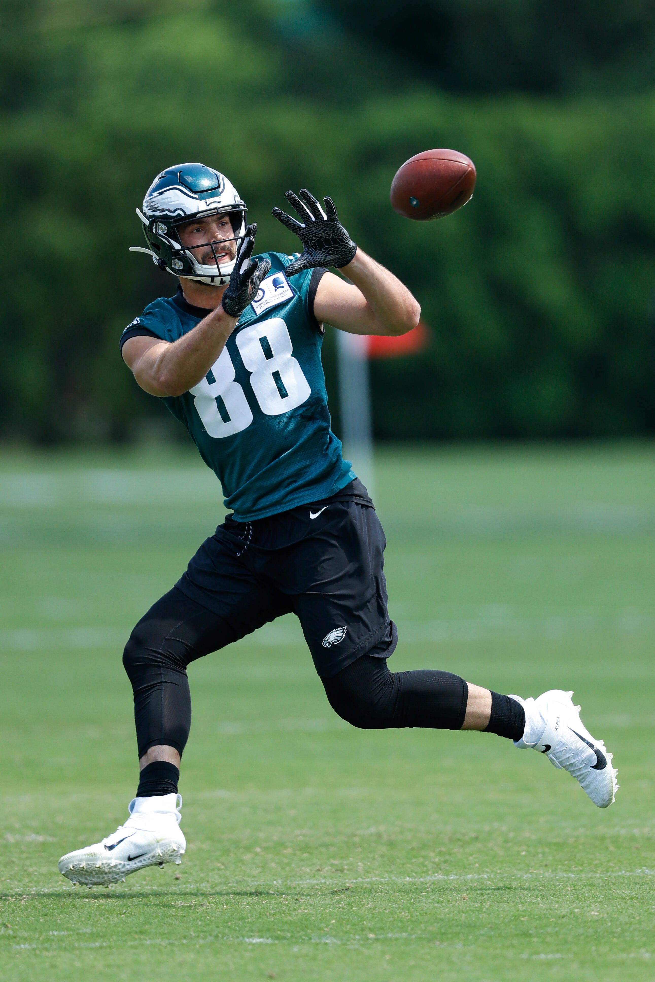 Philadelphia Eagles' Dallas Goedert catches a pass during a drill during organized team activities at the NFL football team's practice facility, Monday, June 3, 2019, in Philadelphia.